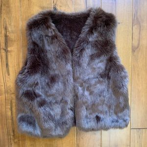 NWOT super soft faux fur brown vest sz M